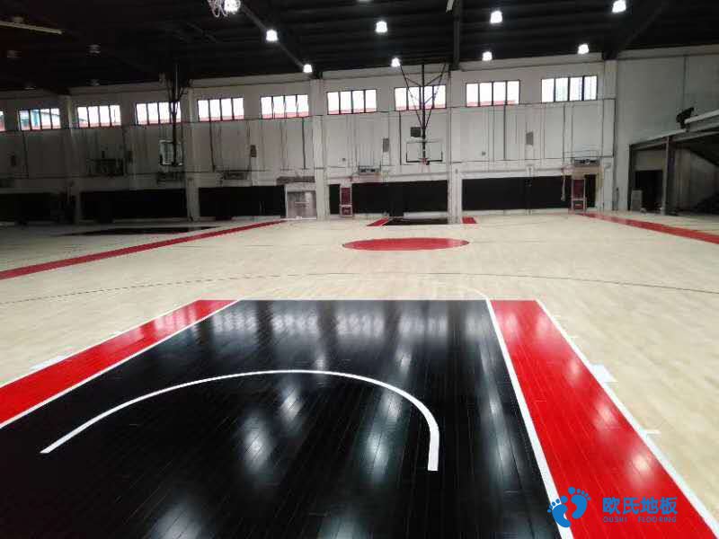 楓木一級(jí)籃球木地板，22厚雙層龍骨結(jié)構(gòu)運(yùn)動(dòng)木地板