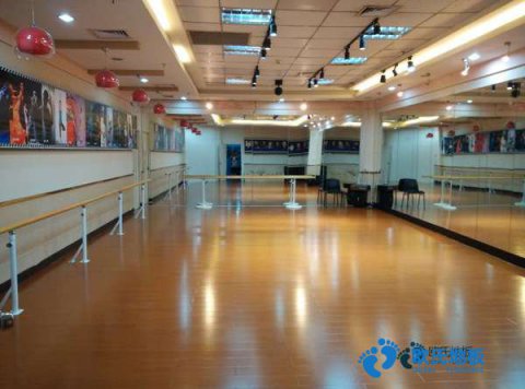 荊州運(yùn)動木地板價(jià)格