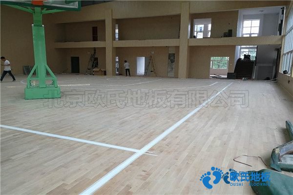 運(yùn)動(dòng)場(chǎng)地板哪個(gè)牌子性價(jià)比高