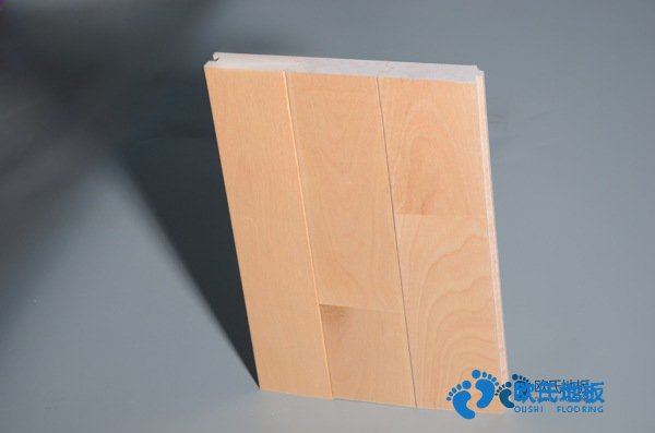 楓樺木運(yùn)動場館木地板廠家報(bào)價(jià)