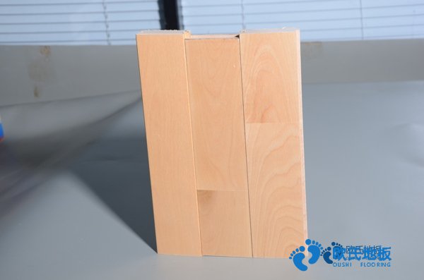 楓樺木運(yùn)動場館木地板廠家報(bào)價(jià)