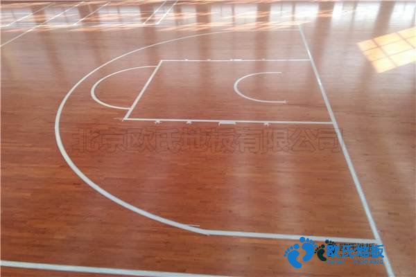 學(xué)?；@球場(chǎng)館地板去哪買(mǎi)