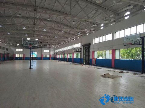 學(xué)?；@球場木地板技術(shù)要求