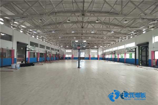 學(xué)?；@球場(chǎng)木地板技術(shù)要求