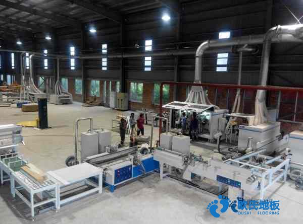 學?；@球場地地板如何拆