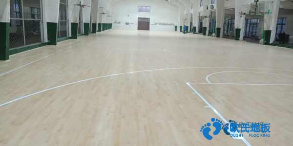 學(xué)?；@球場館木地板耐磨層