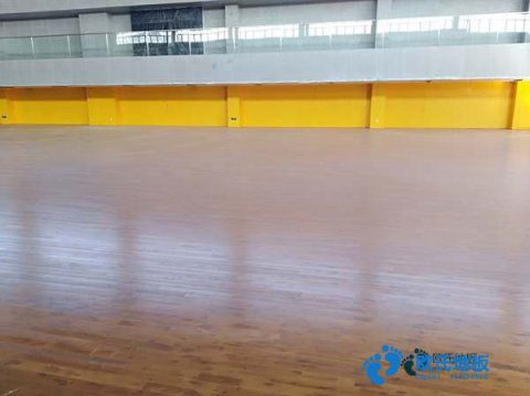 學(xué)?；@球場(chǎng)館木地板選哪家