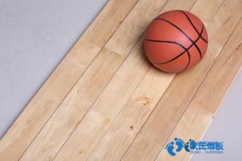 學(xué)?；@球地板有哪些好處