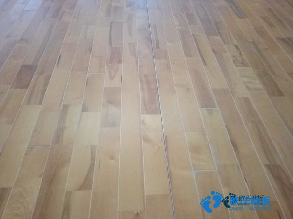 學(xué)?；@球館地板的技術(shù)規(guī)范