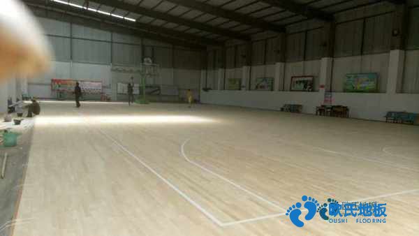 學(xué)?；@球場地木地板的回彈率怎么算