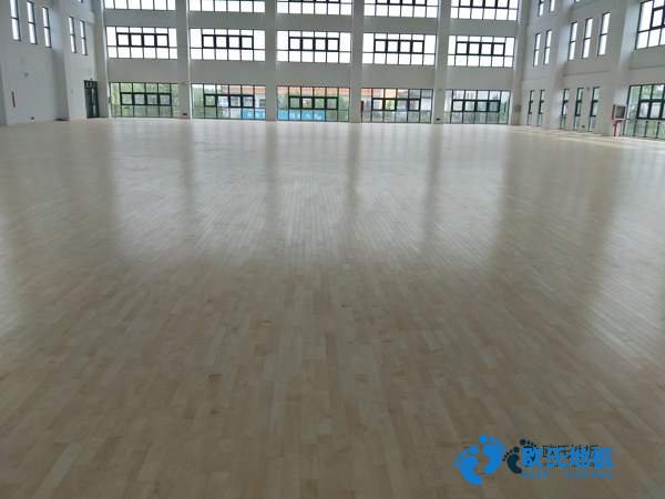 那有籃球運動地板哪個牌子環(huán)保