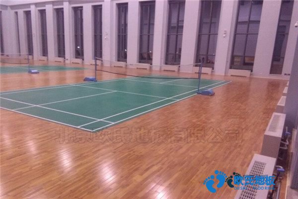 單龍骨體育籃球木地板保養(yǎng)