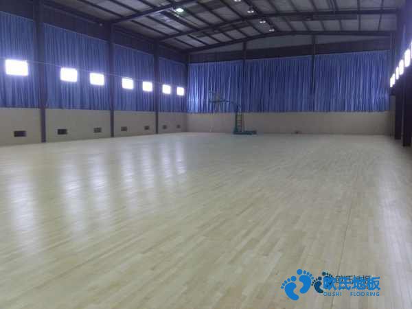 學(xué)?；@球場(chǎng)館木地板何處買