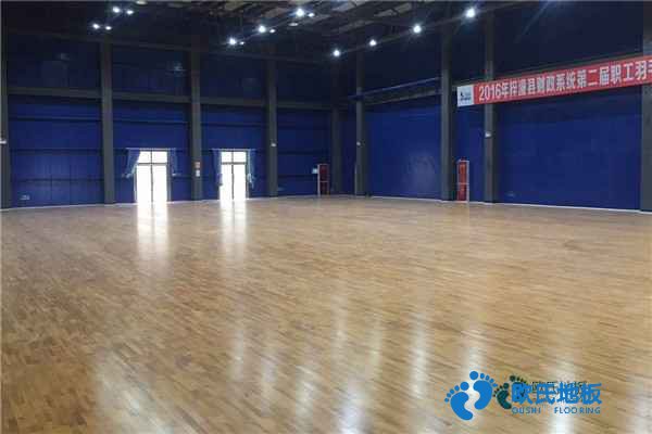 實(shí)木運(yùn)動(dòng)型木地板哪個(gè)牌子性價(jià)比高