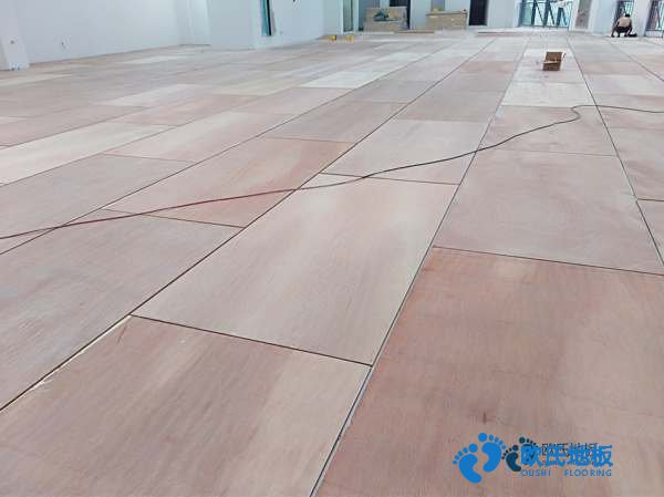 學(xué)?；@球館木地板施工單位