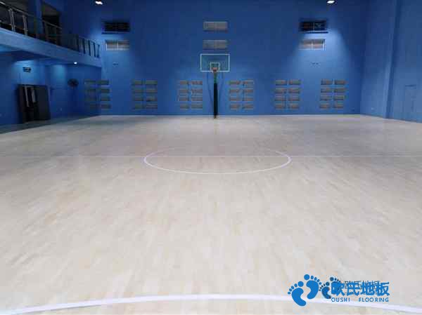 學(xué)?；@球場(chǎng)館地板能拖嗎