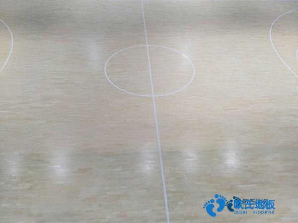 學(xué)?；@球場(chǎng)館地板能拖嗎