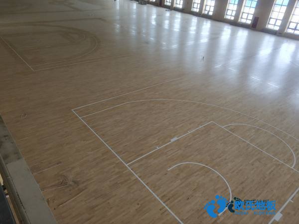 雙龍骨籃球場地板保養(yǎng)知識(shí)