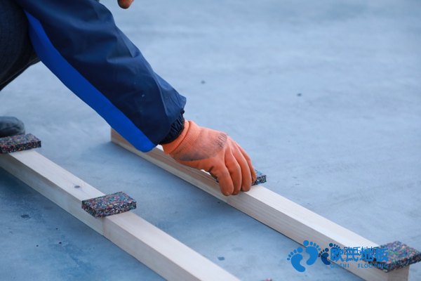 質(zhì)量好運(yùn)動(dòng)場(chǎng)館木地板施工方案