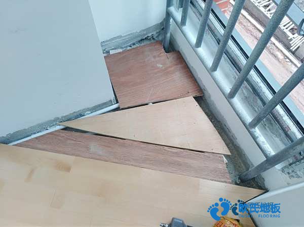 學(xué)?；@球場木地板木紋