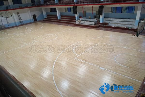 學(xué)?；@球場地木地板優(yōu)點
