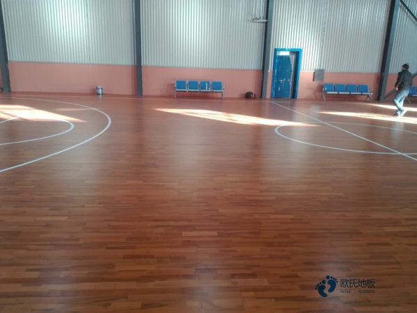運(yùn)動場木地板價錢1