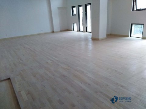 運(yùn)動場地木地板網(wǎng)址