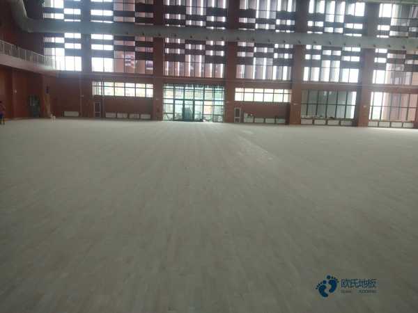 體育場木地板價(jià)錢1