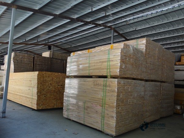 實(shí)木體育地板如何保潔2