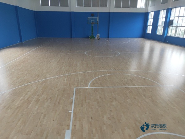定做籃球運(yùn)動木地板十大品牌1