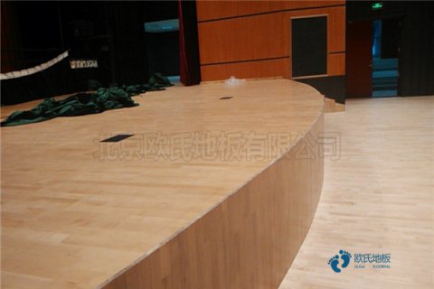 學(xué)?；@球木地板緩沖層多厚