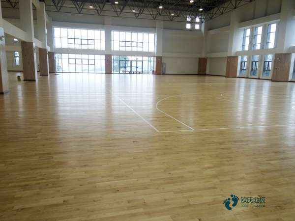 購(gòu)買運(yùn)動(dòng)型木地板哪個(gè)牌子好3