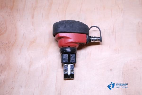 學(xué)?；@球場(chǎng)木地板回彈值2