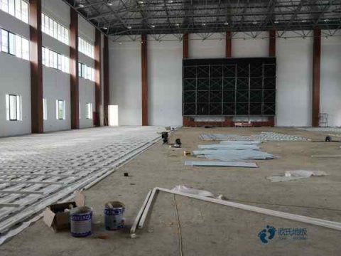 大學(xué)運(yùn)動地板施工工藝