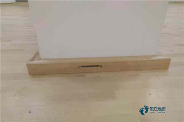 小學(xué)體育籃球地板施工工藝3