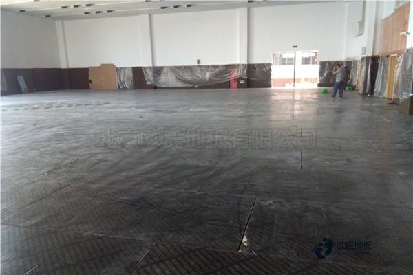 定制運(yùn)動(dòng)場地木地板十大品牌1