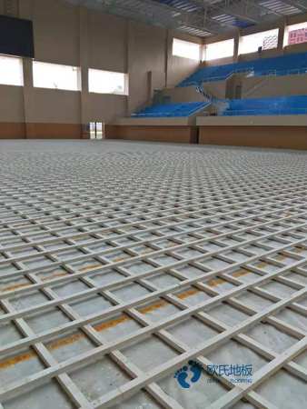 定做運(yùn)動場館地板較好的3