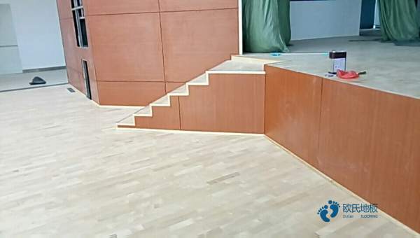 學(xué)?；@球館木地板的參數(shù)2