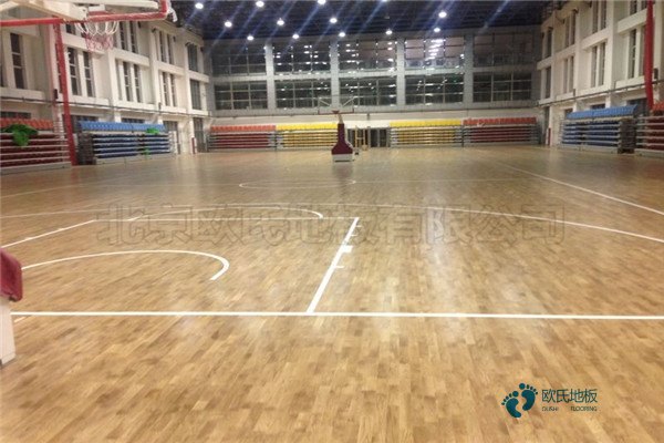 學(xué)?；@球館地板適合籃球館嗎1
